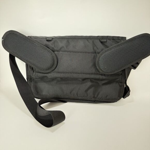 Victorinox Crossbody Swiss Army Adjustable Waist or Shoulder Travel Black Bag - Picture 7 of 10